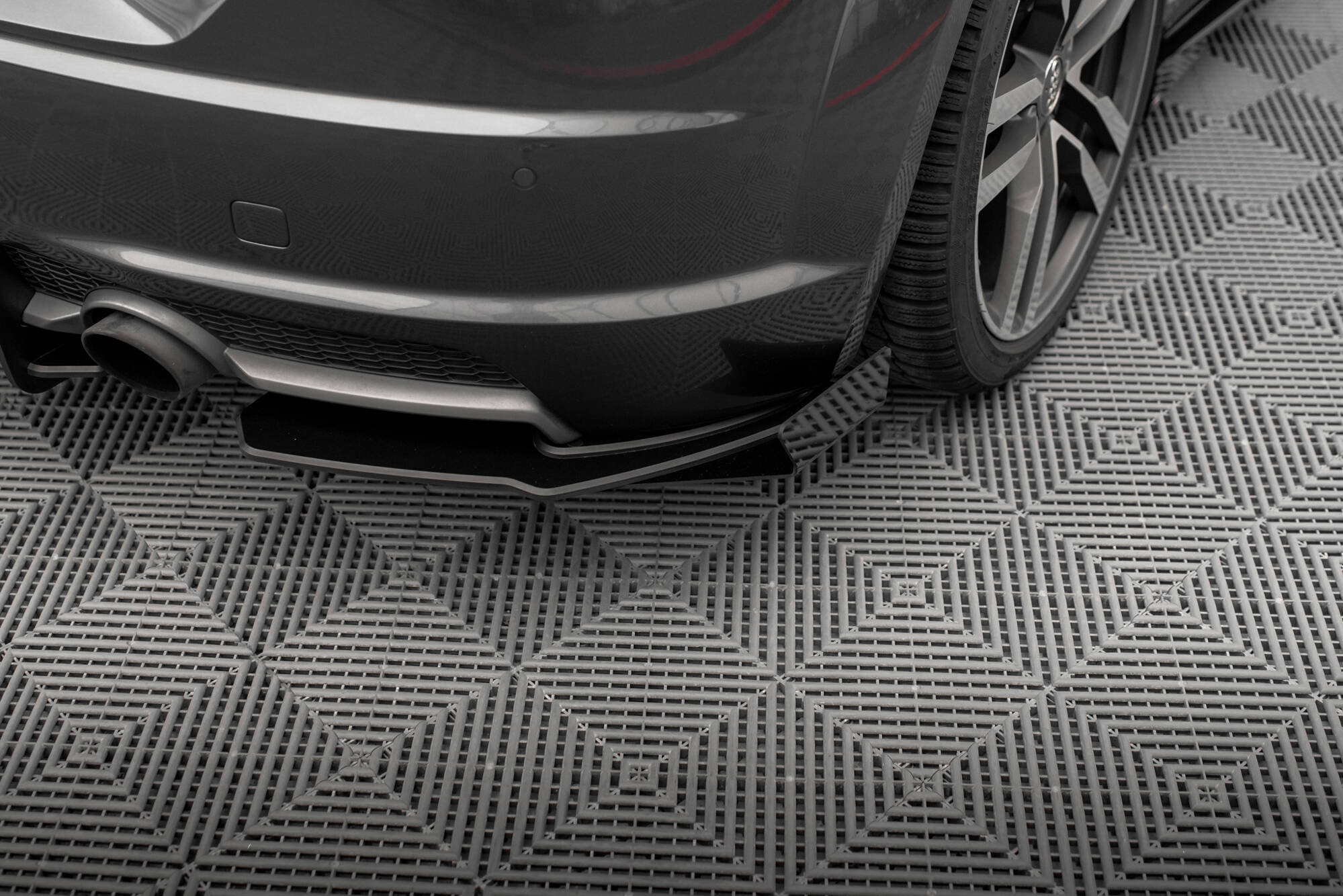 Bakre Flaps Street Pro Med Flaps Audi TT S-Line 8S