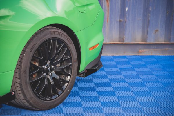 Bakre Flaps Street Pro V.1 Med Flaps Ford Mustang GT Mk6 Facelift