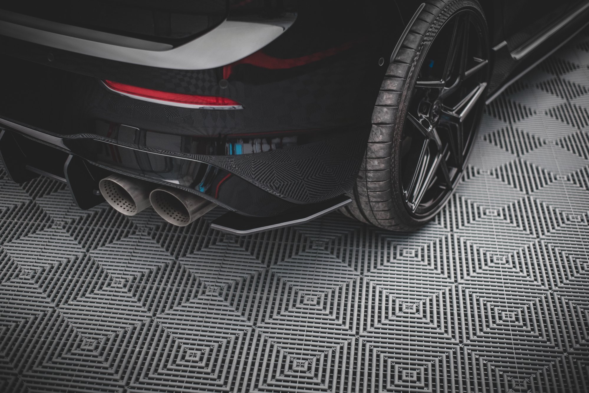 Bakre Flaps Street Pro V.1 Volkswagen Golf R Mk8 / Mk8 Facelift