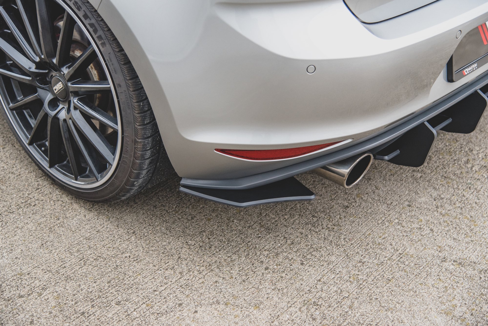 Bakre Flaps Street Pro V.2 VW Golf 7 GTI