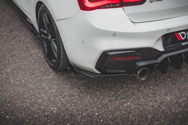 Bakre Flaps Street Pro V.3 Med Flaps BMW 1 F20 M140i