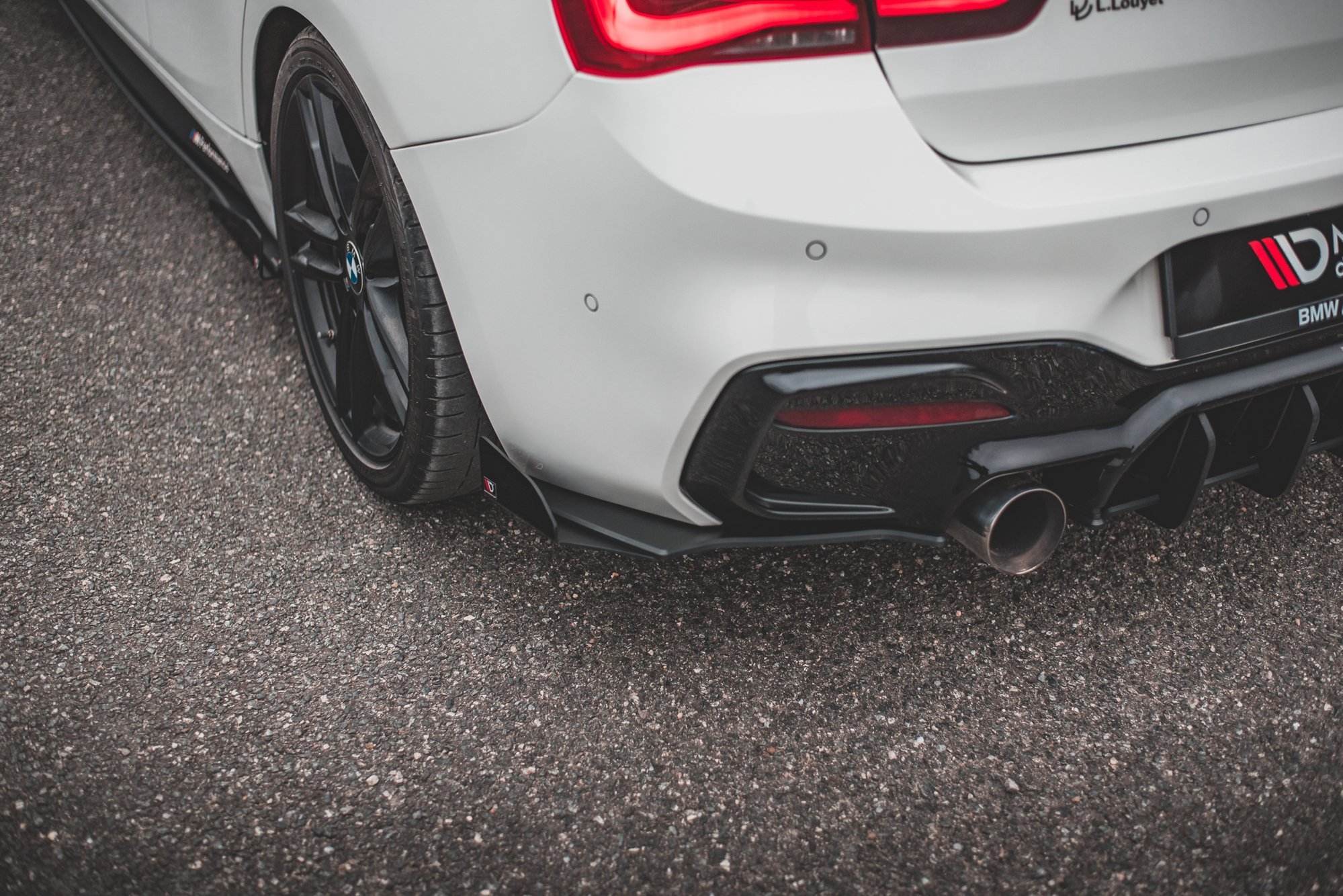 Bakre Flaps Street Pro V.3 Med Flaps BMW 1 F20 M140i