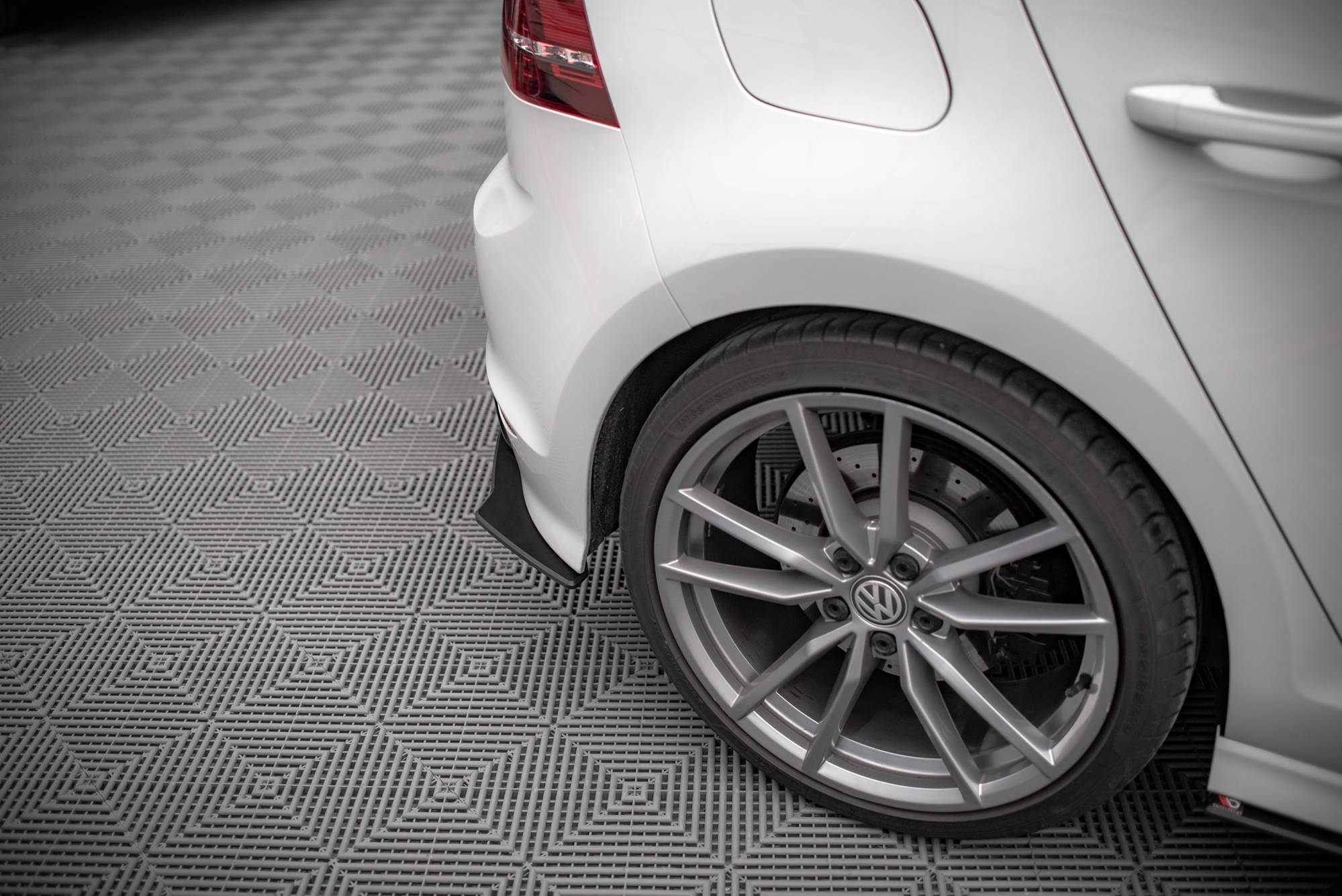 Bakre Flaps Street Pro Volkswagen Golf R Mk7