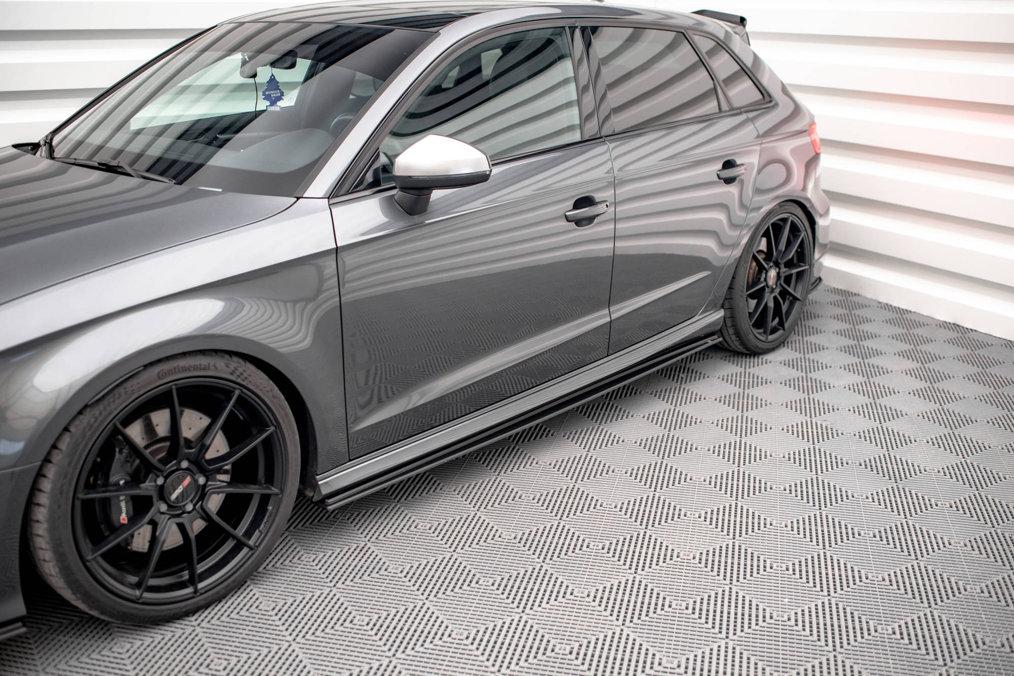 Sideskjørt Street Pro Audi S3 / A3 S-Line Sportback 8V Facelift