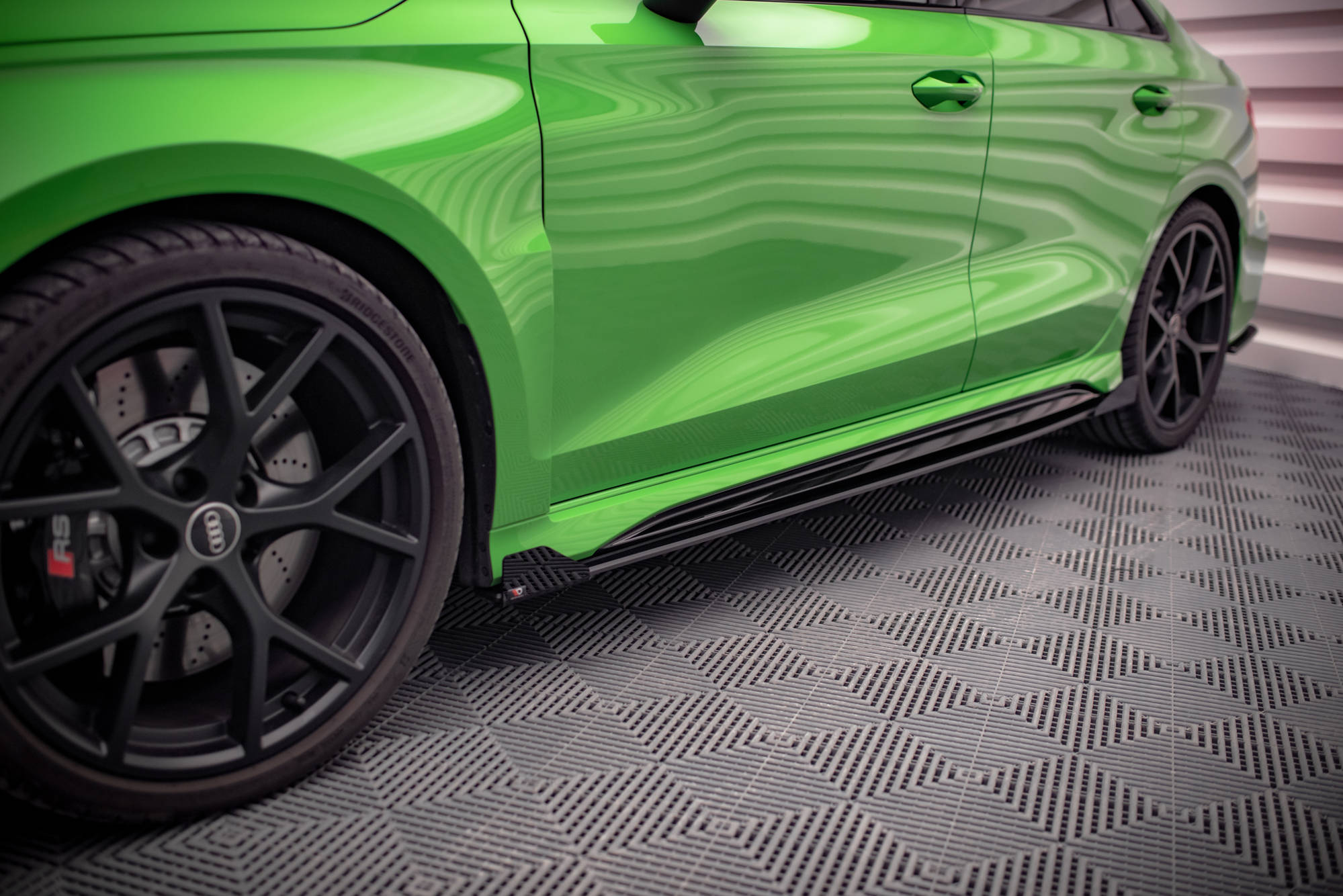 Sideskjørt Street Pro Med Flaps Audi RS3 Sedan 8Y