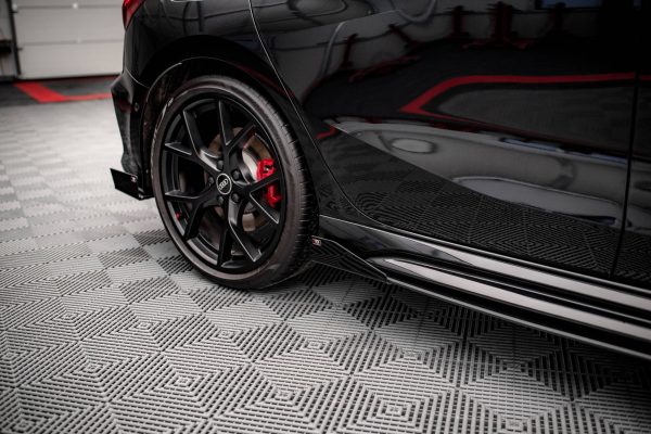 Sideskjørt Street Pro Med Flaps Audi RS3 Sportback 8Y