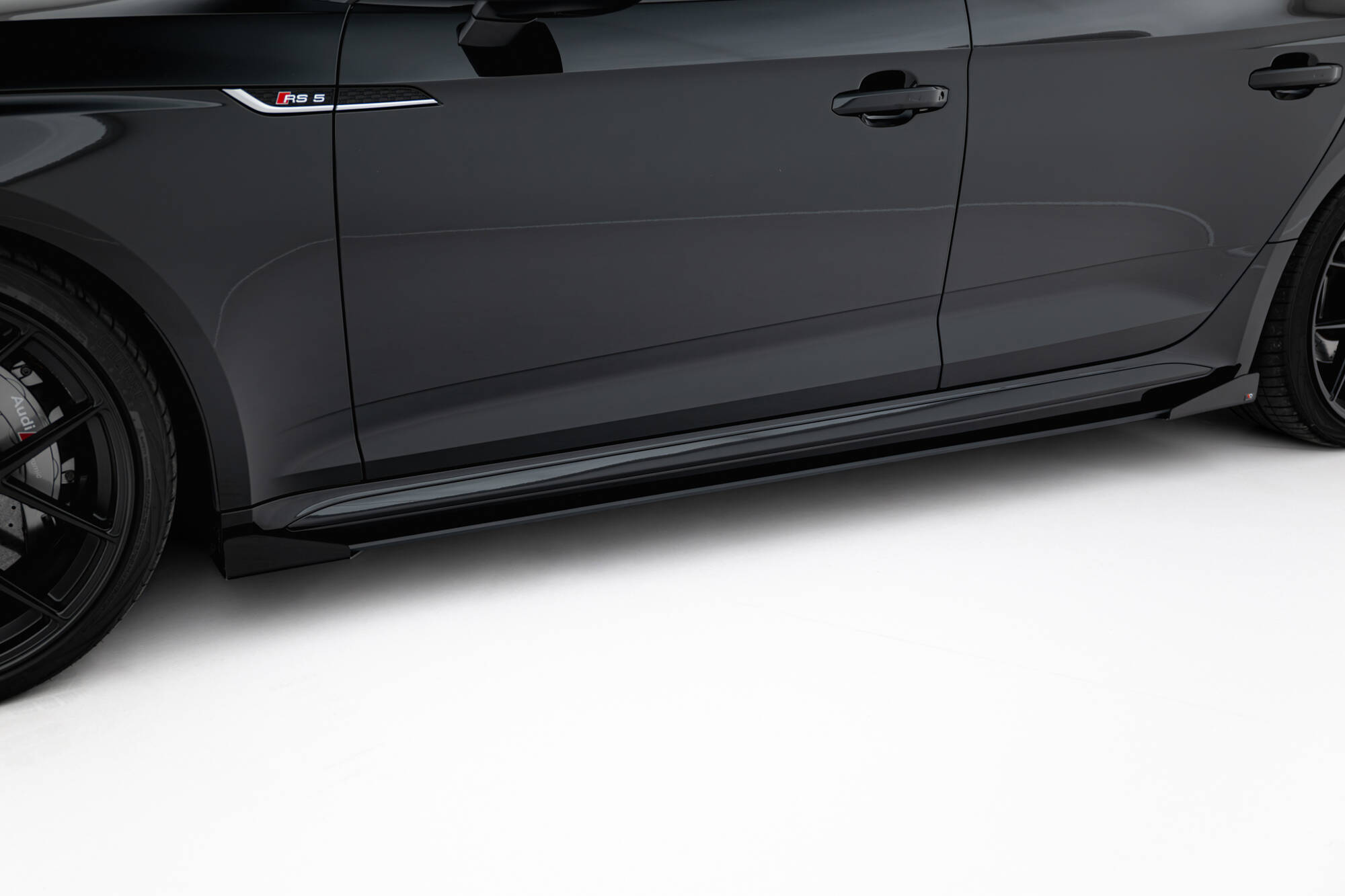 Sideskjørt Street Pro Med Flaps Audi RS5 Sportback F5