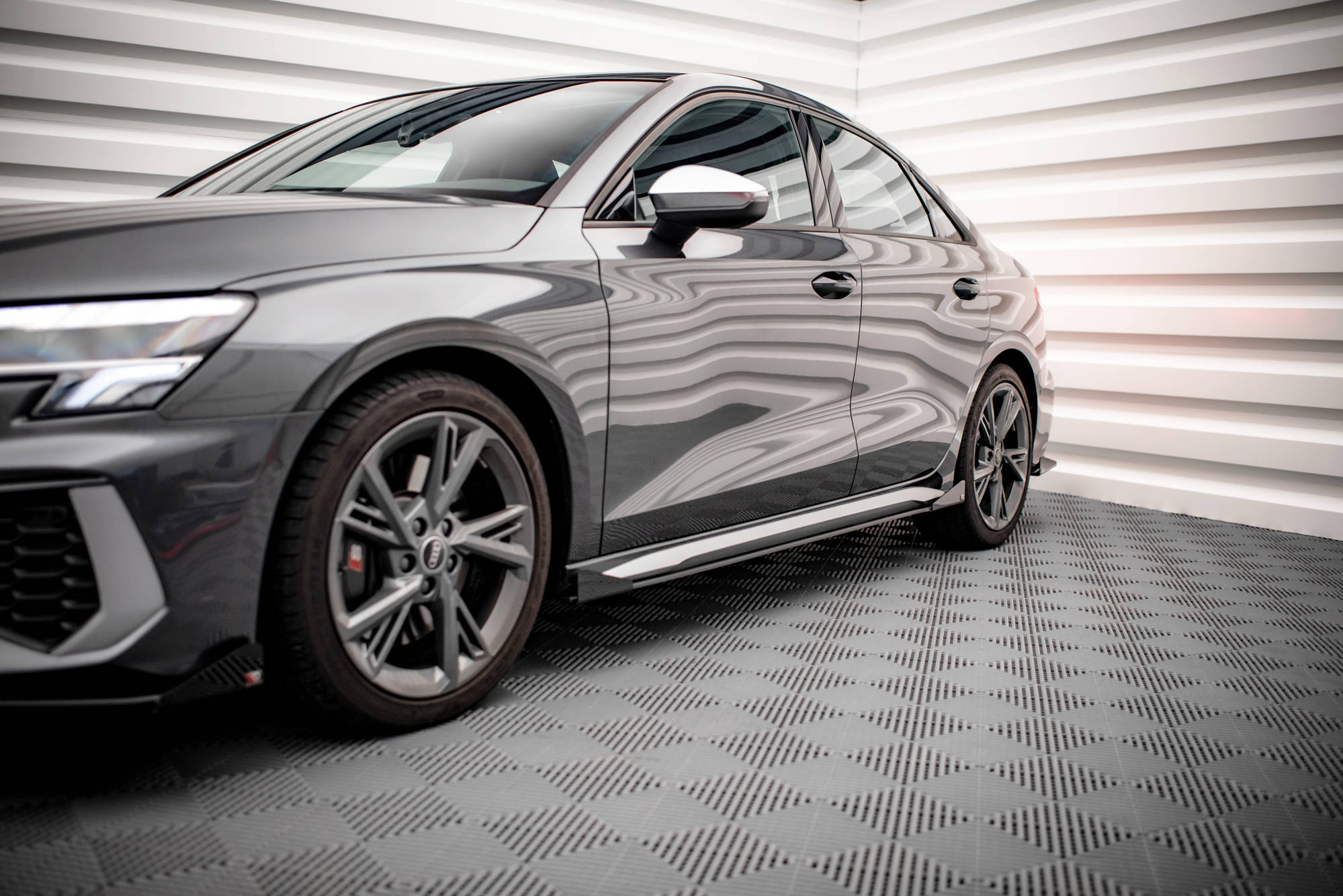 Sideskjørt Street Pro Med Flaps Audi S3 / A3 S-Line 8Y / 8Y Facelift