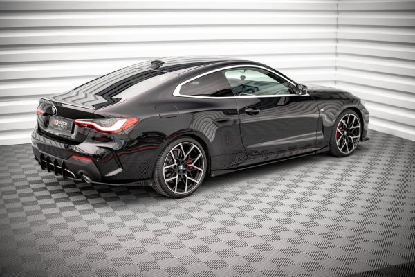 Sideskjørt Street Pro Med Flaps BMW 4 M-Pack / M440i G22 / G23 / G22 Facelift / G23 Facelift