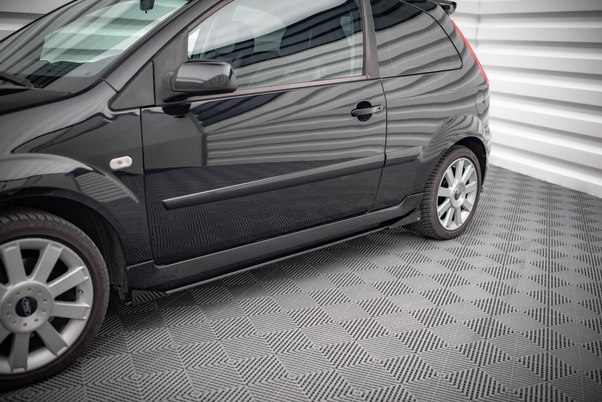 Sideskjørt Street Pro Med Flaps Ford Fiesta ST Mk6