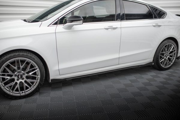 Sideskjørt Street Pro Med Flaps Ford Mondeo Sport Mk5 Facelift / Fusion Sport Mk2 Facelift