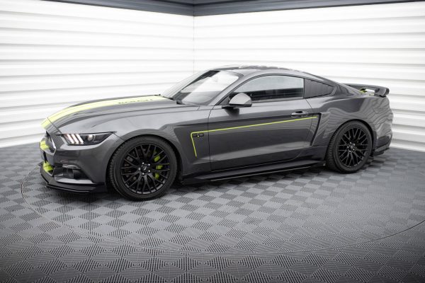 Sideskjørt Street Pro Med Flaps Ford Mustang GT Mk6