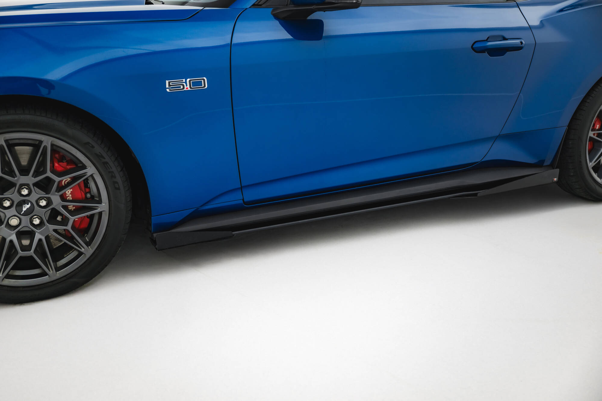 Sideskjørt Street Pro Med Flaps Ford Mustang GT Mk7