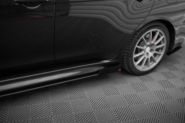 Sideskjørt Street Pro Med Flaps Mitsubishi Lancer EVO X