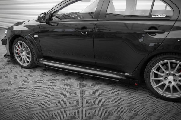 Sideskjørt Street Pro Med Flaps Mitsubishi Lancer EVO X