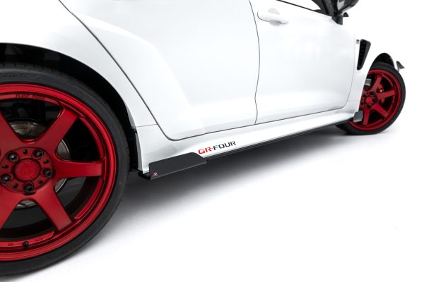 Sideskjørt Street Pro Med Flaps Toyota GR Corolla Mk12