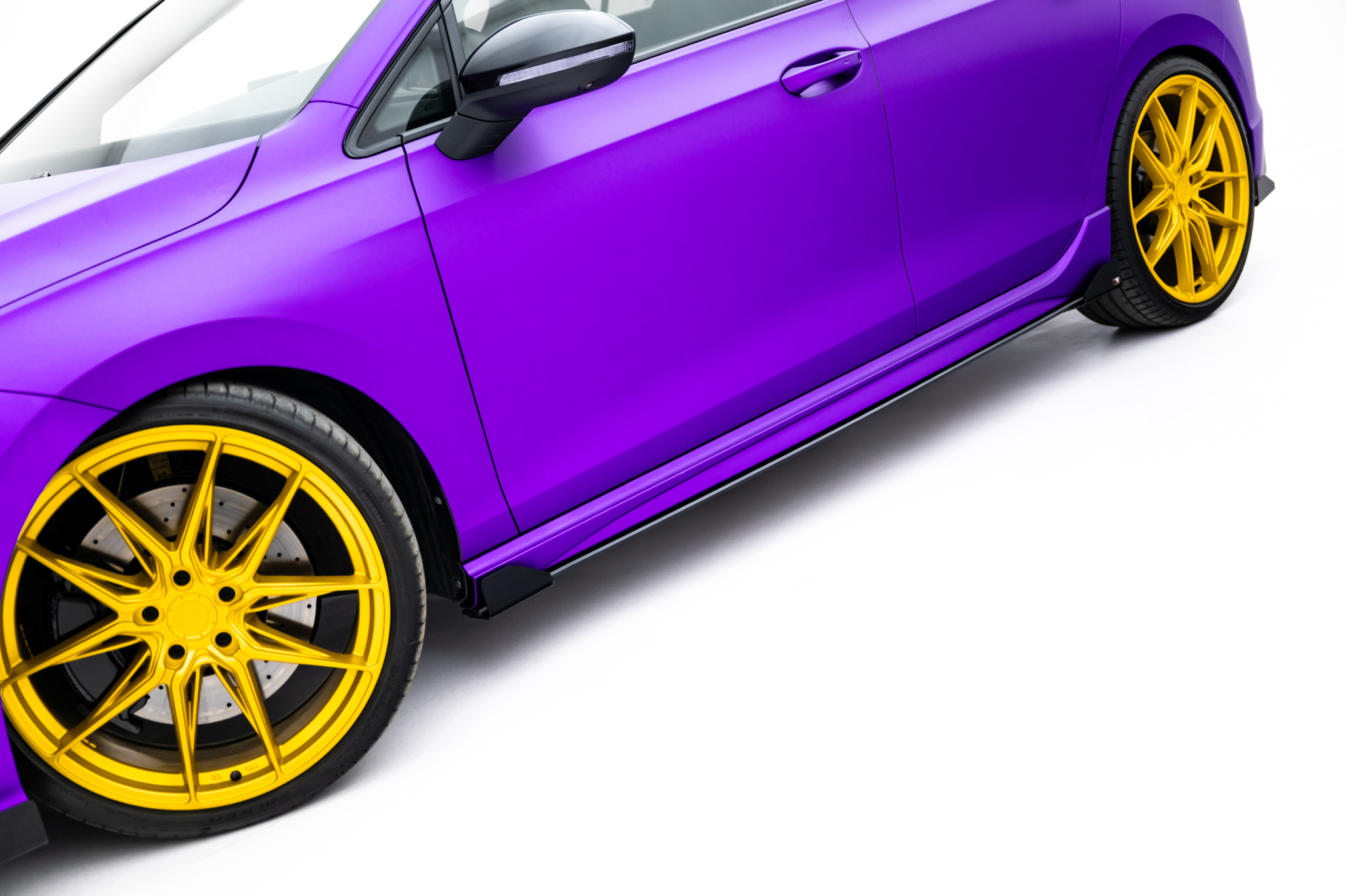 Sideskjørt Street Pro Med Flaps Volkswagen Golf R Mk8 / Mk8 Facelift