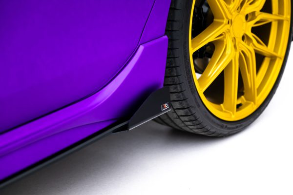 Sideskjørt Street Pro Med Flaps Volkswagen Golf R Mk8 / Mk8 Facelift