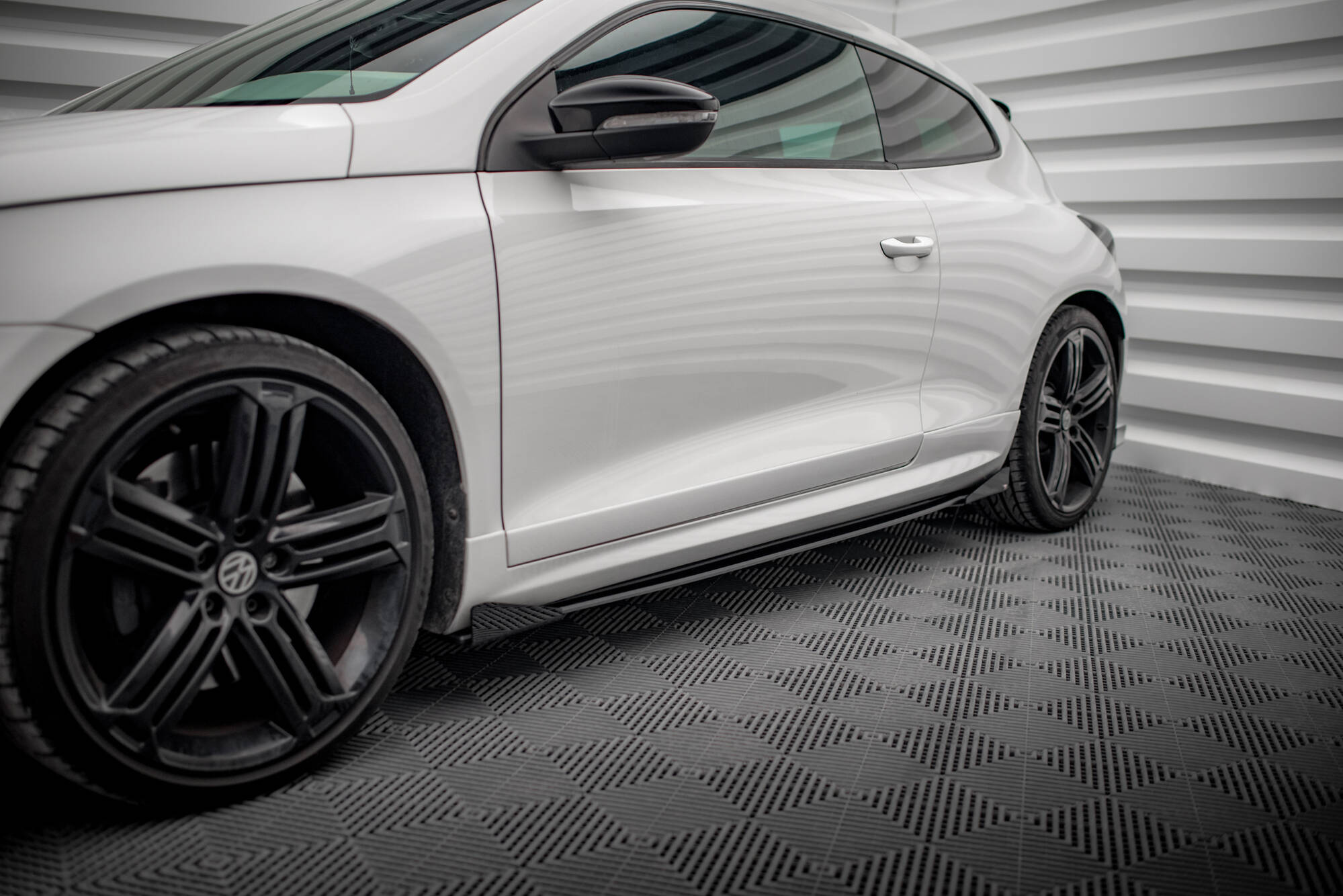 Sideskjørt Street Pro Med Flaps Volkswagen Scirocco R Mk3