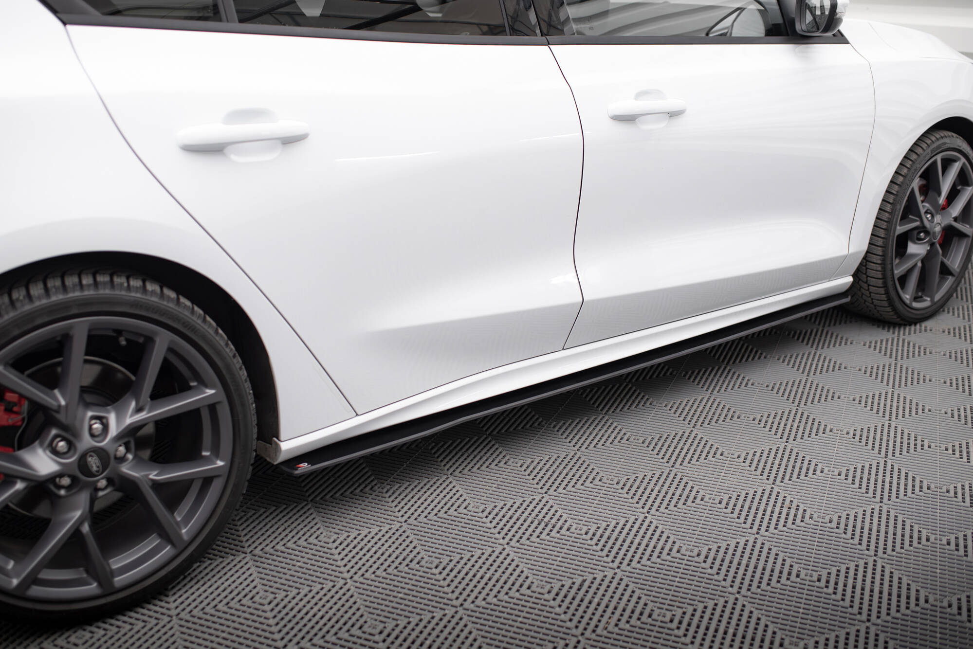 Sideskjørt Street Pro Ford Focus ST/ST-Line MK4