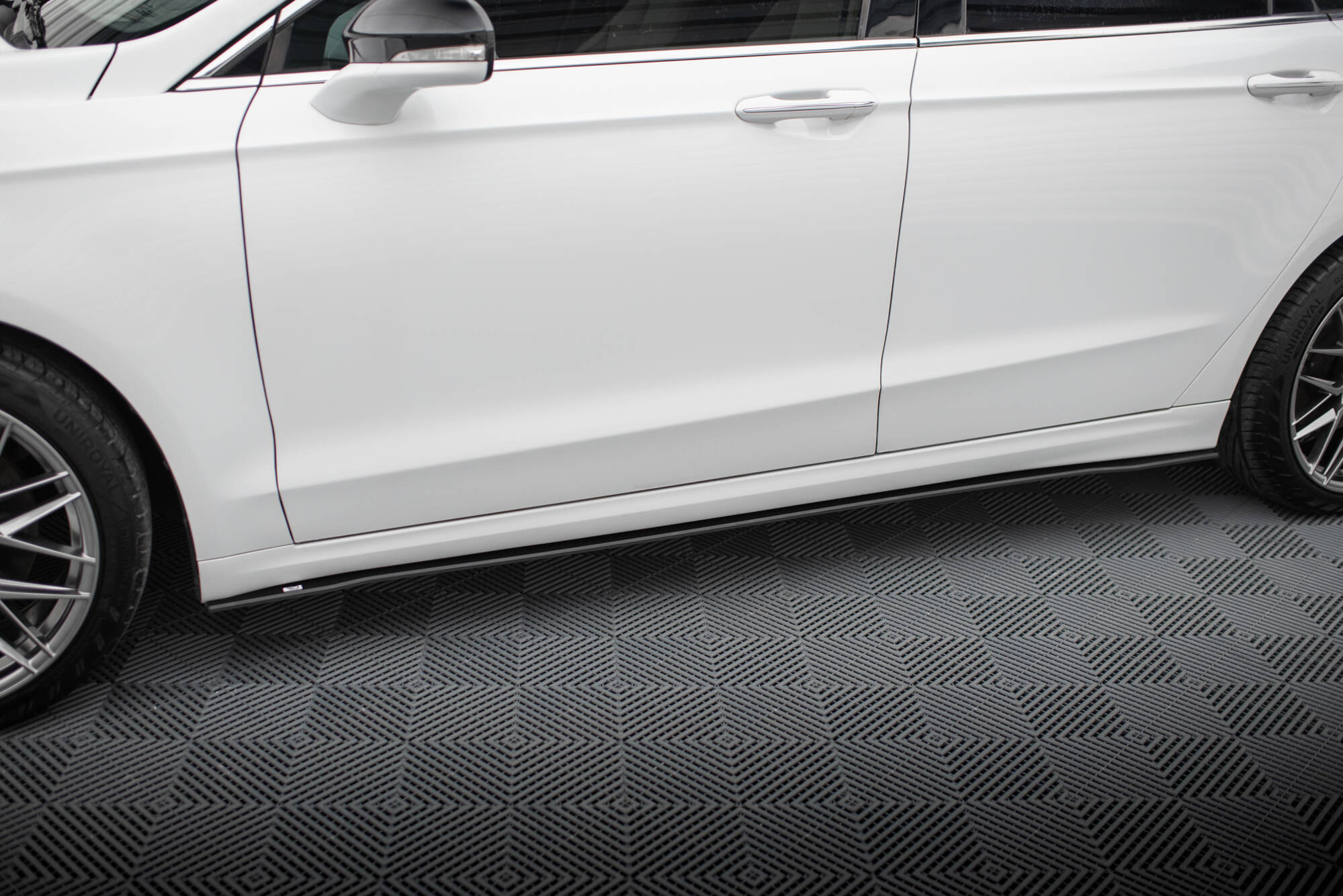 Sideskjørt Street Pro Ford Mondeo Sport Mk5 Facelift / Fusion Sport Mk2 Facelift