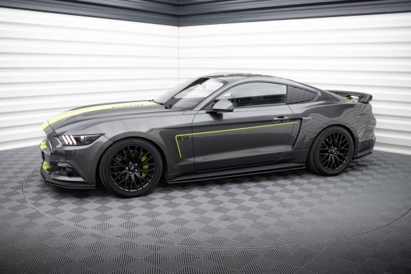 Sideskjørt Street Pro Ford Mustang GT Mk6