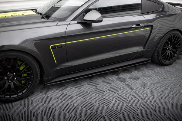 Sideskjørt Street Pro Ford Mustang GT Mk6
