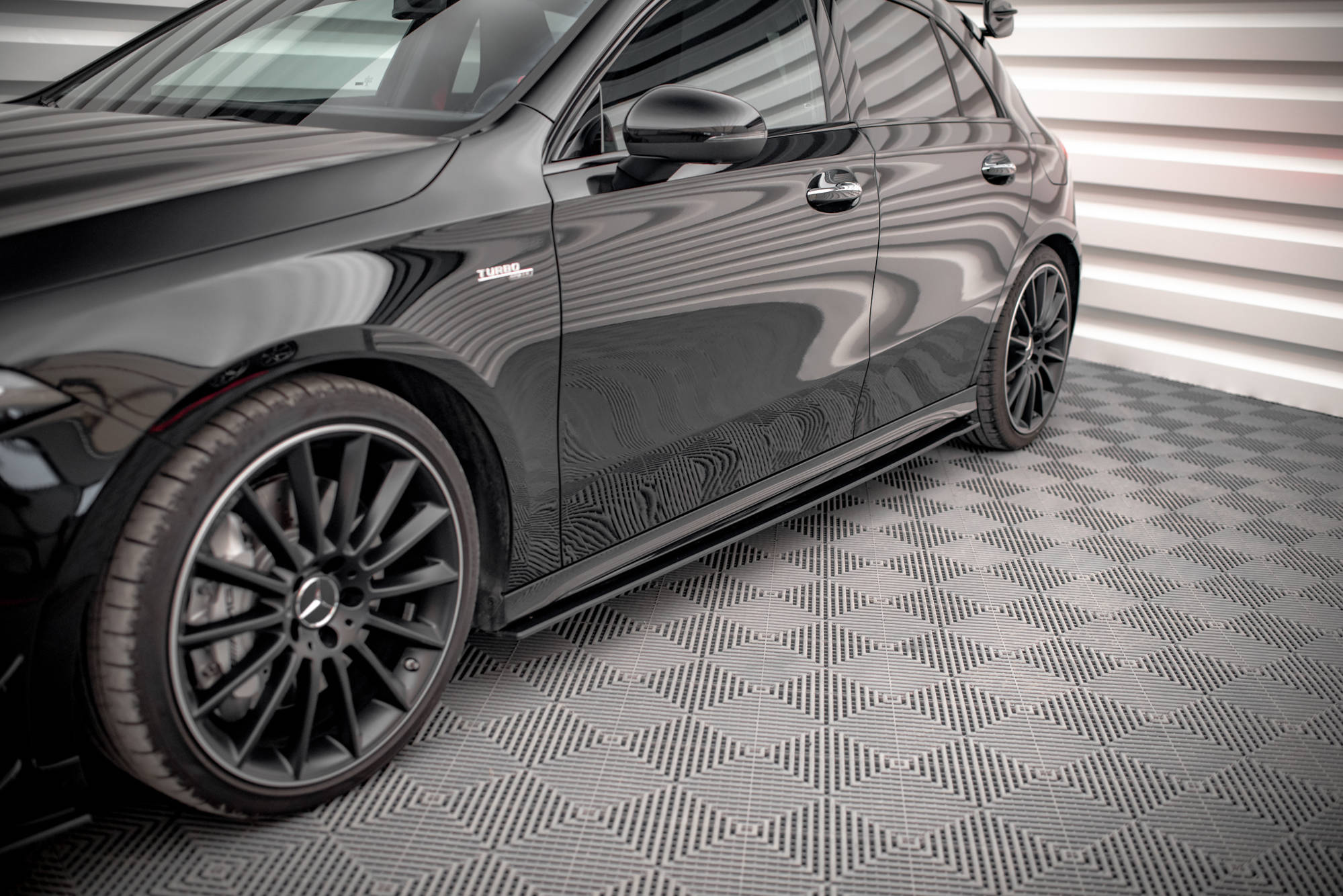 Sideskjørt Street Pro Mercedes A35 AMG / AMG-Line Aero Pack W177