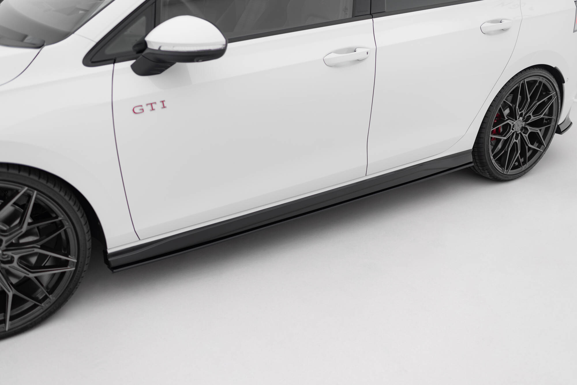 Sideskjørt Street Pro V.2 Volkswagen Golf GTI / GTE / GTI Clubsport / R-Line Mk8