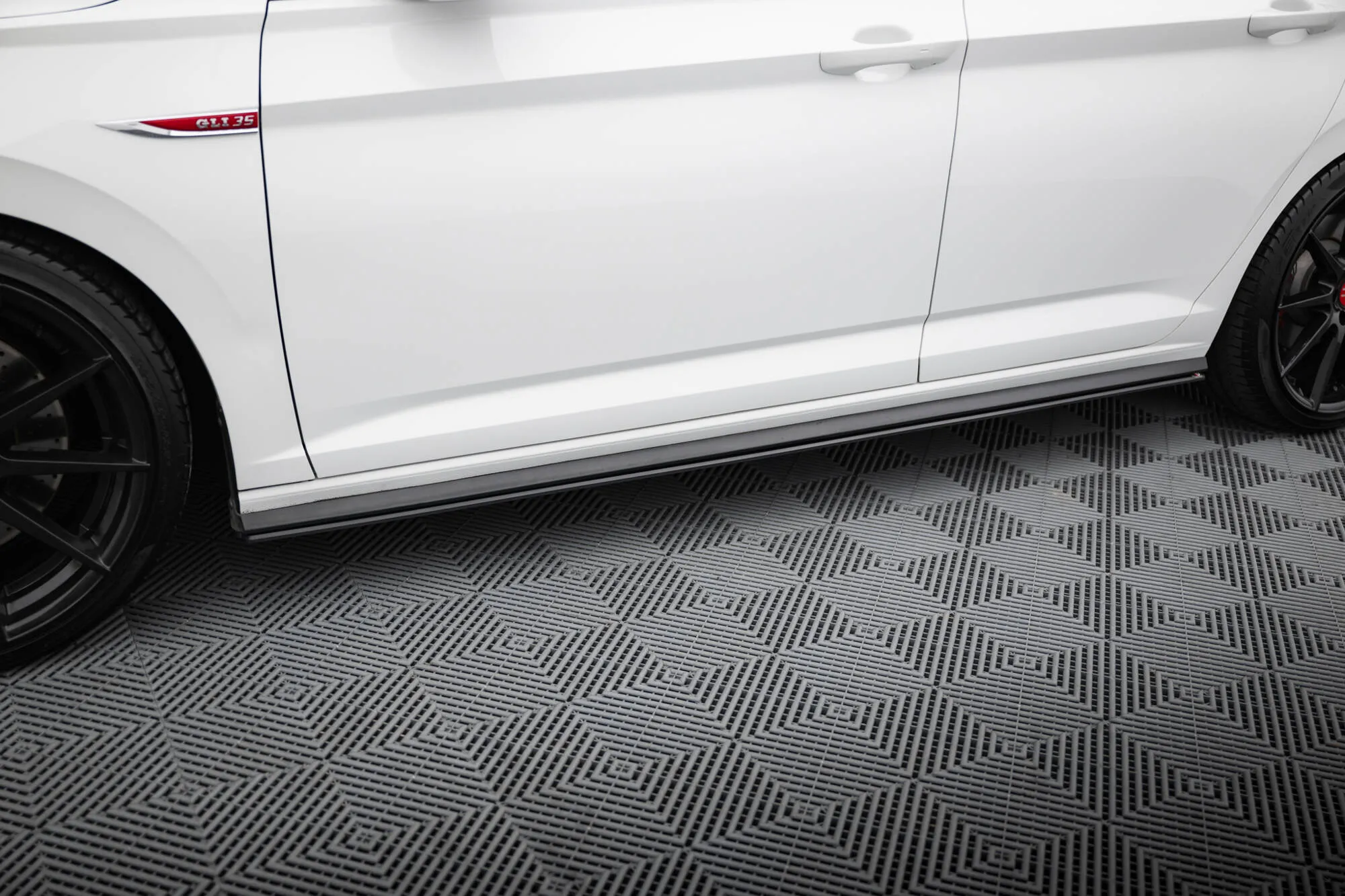 Sideskjørt Street Pro Volkswagen Jetta GLI Mk7