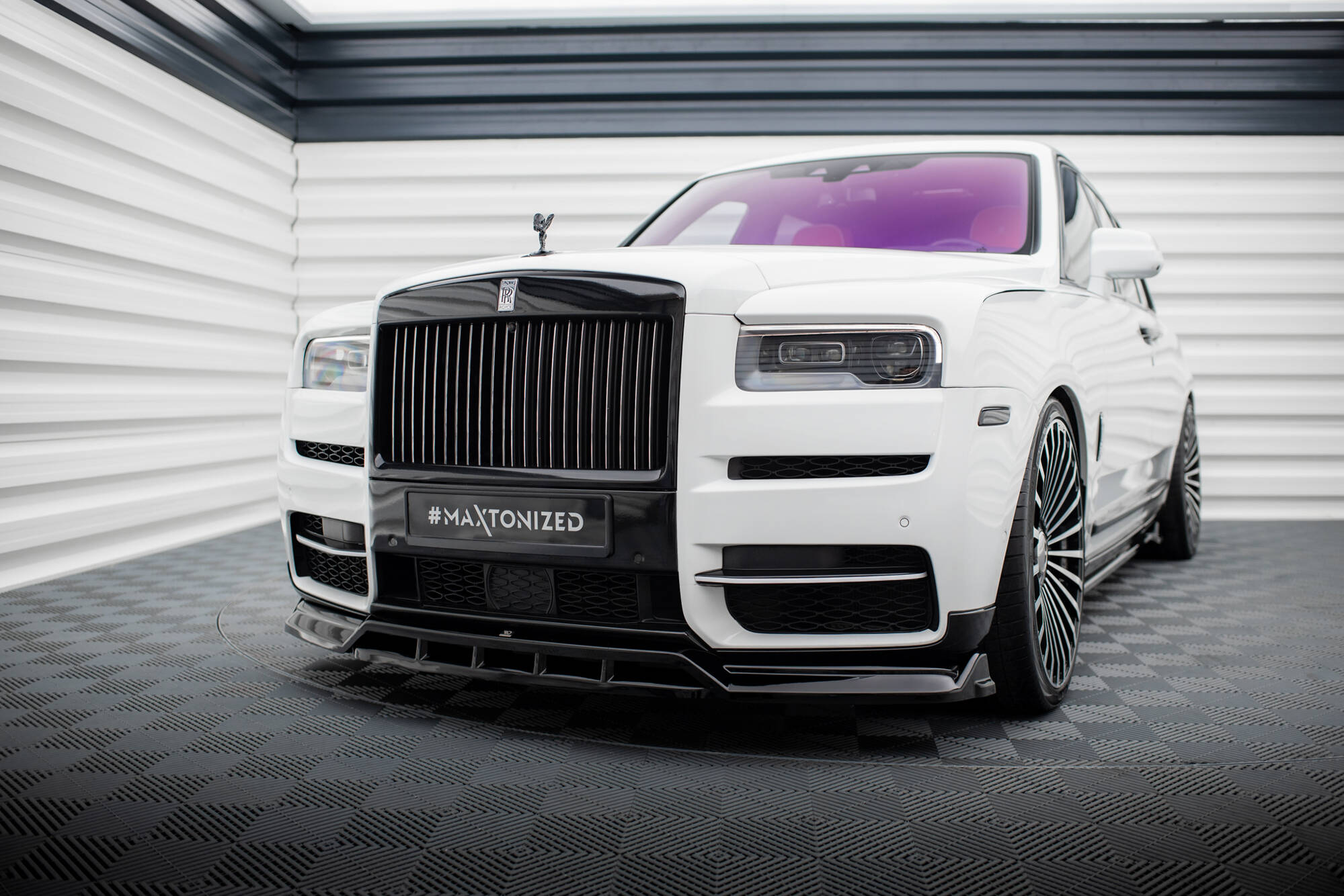 Frontleppe Rolls Royce Cullinan