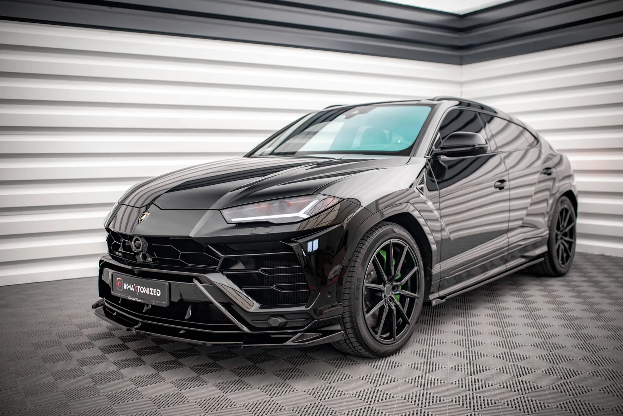 Frontleppe V.1 Lamborghini Urus Mk1