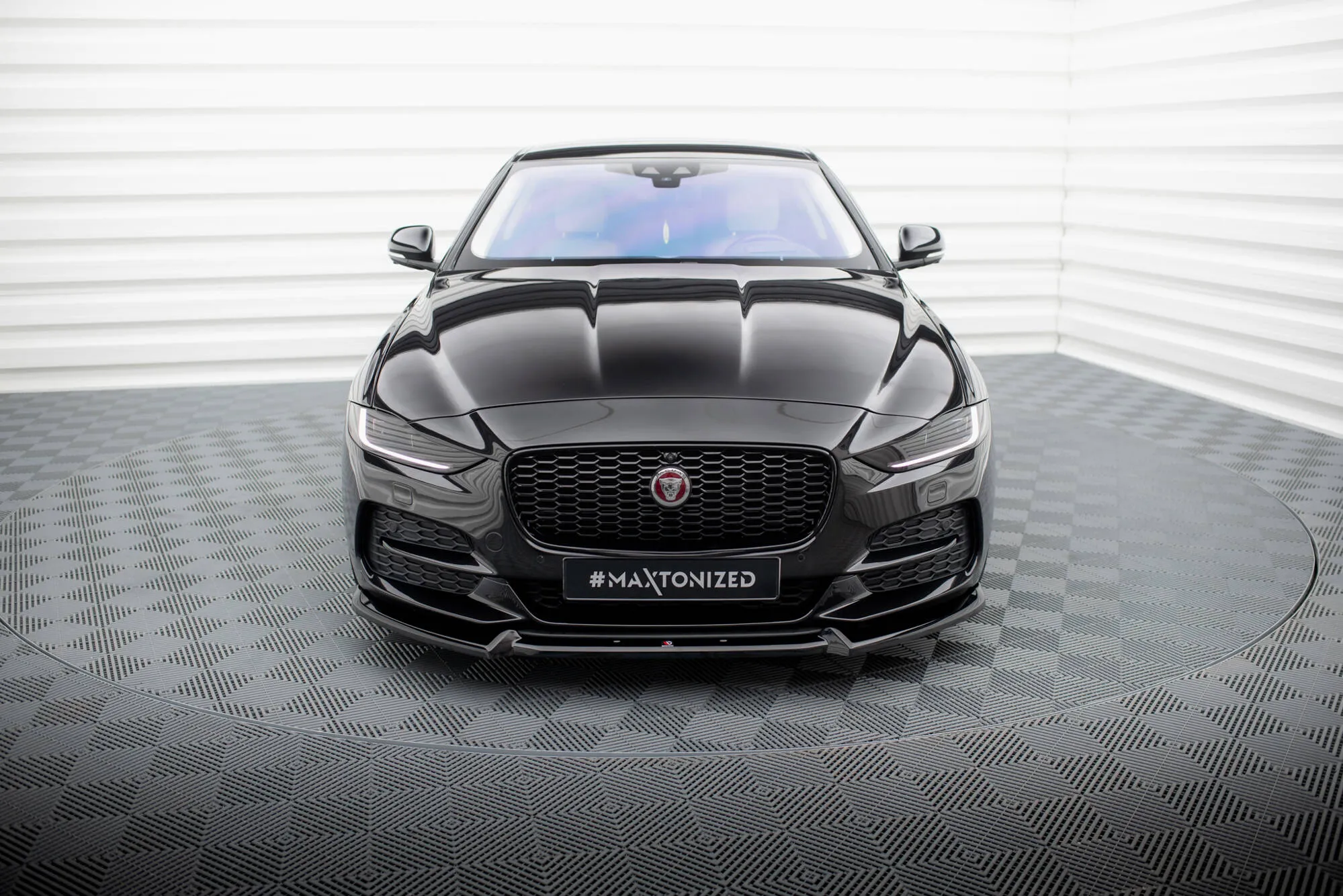 Frontleppe V.2 Jaguar XE X760 Facelift - Bilde 2
