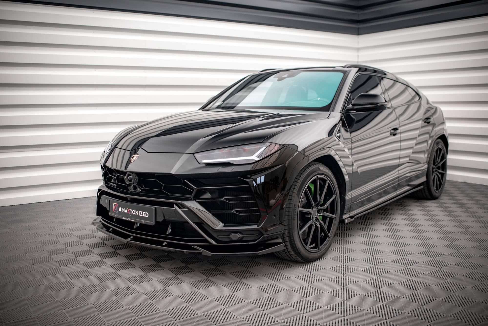 Frontleppe V.2 Lamborghini Urus Mk1