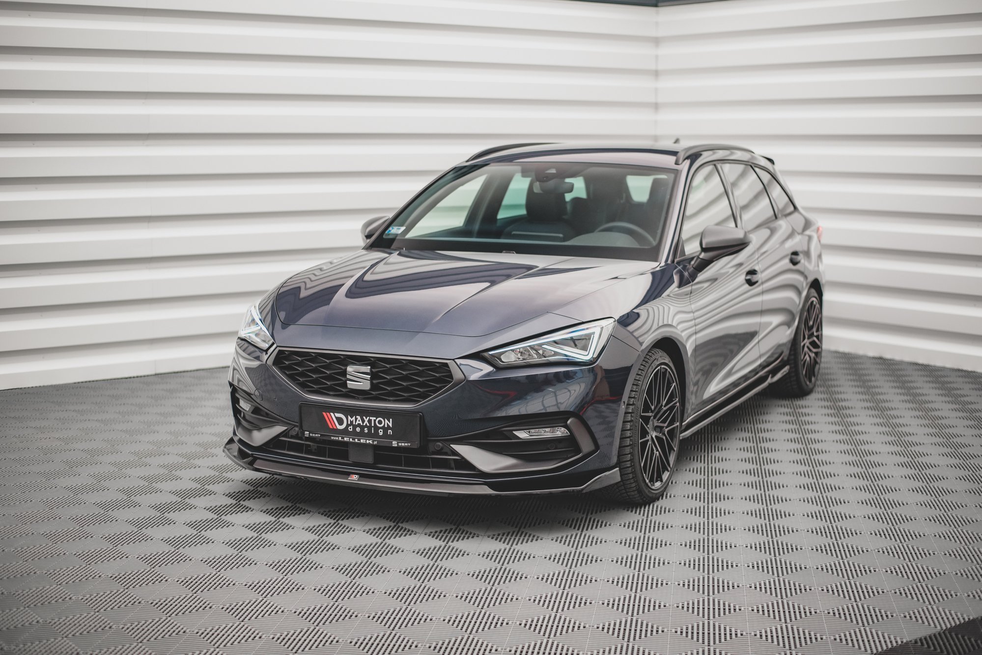 Frontleppe V.3 Seat Leon FR Mk4
