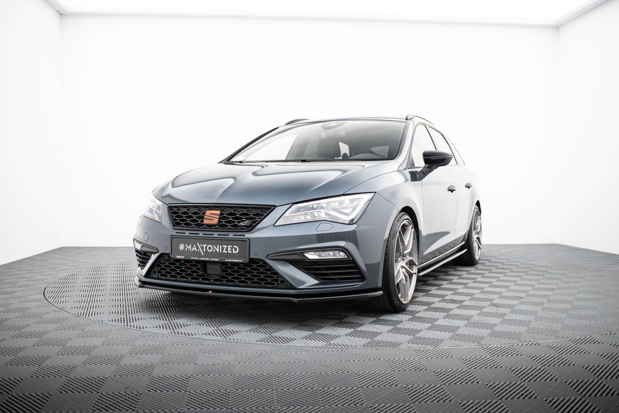 Frontleppe V.4 Seat Leon Cupra / FR Mk3 FL