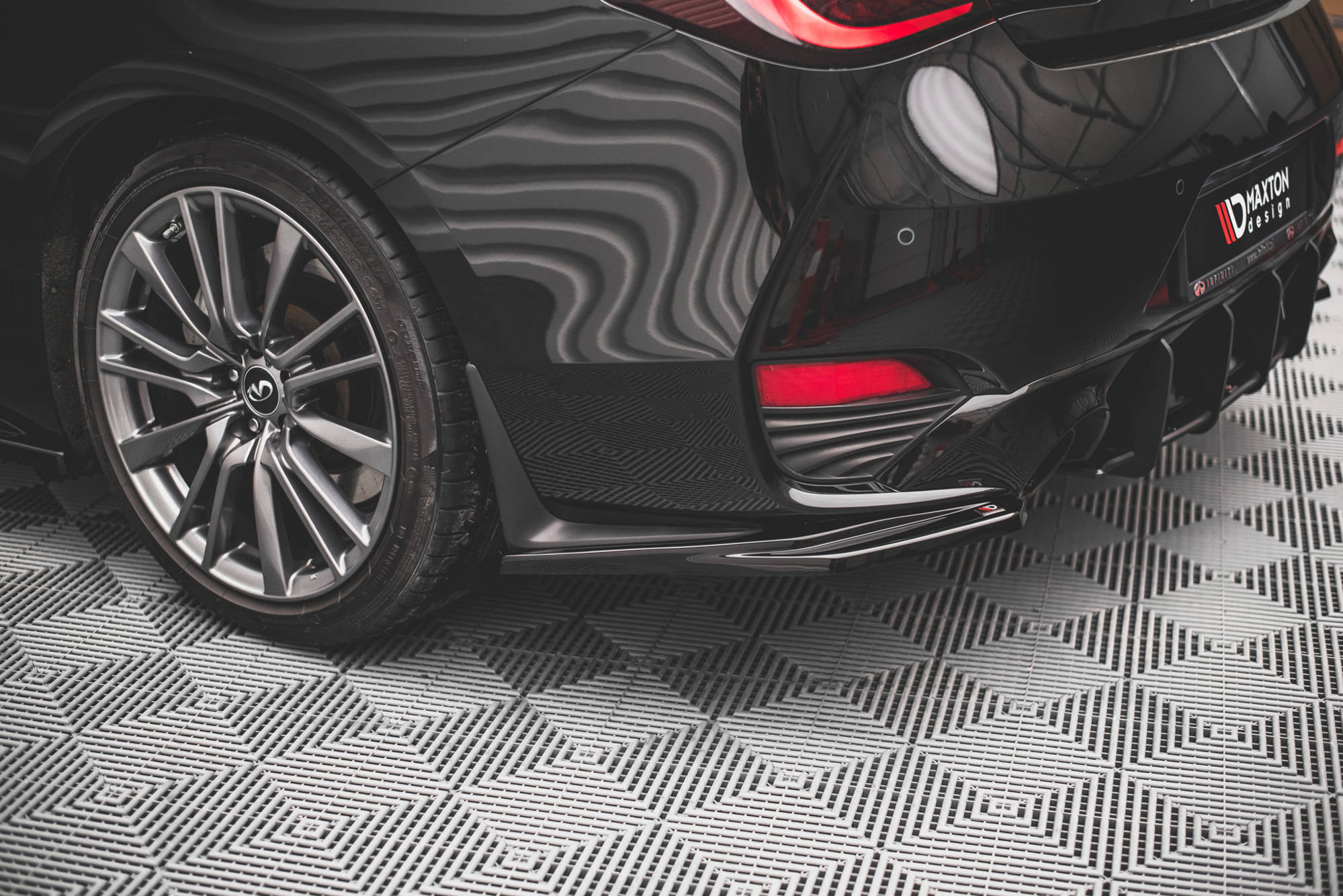Bakre Flaps Infiniti Q60 S Mk2