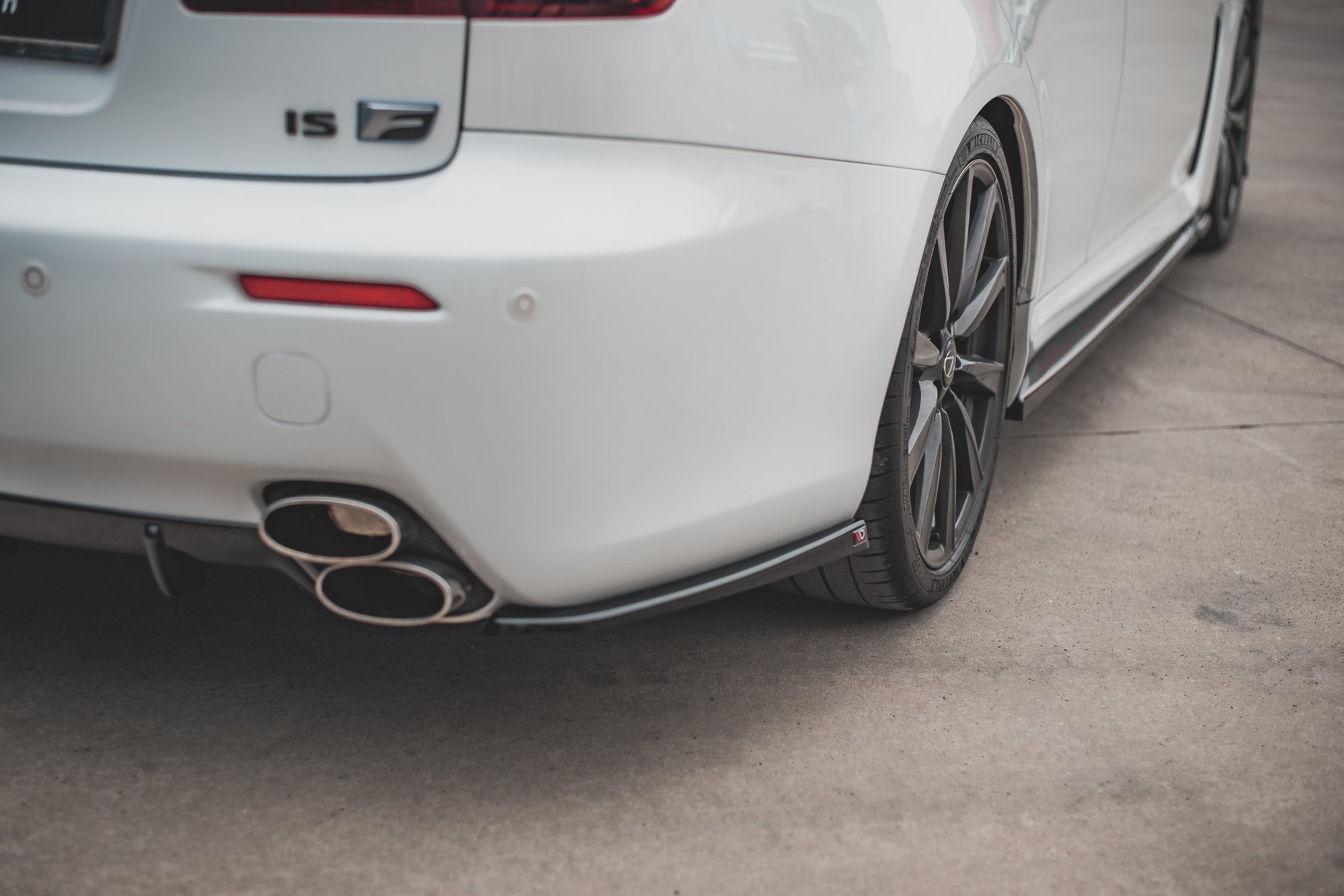 Bakre Flaps Lexus IS F Mk2