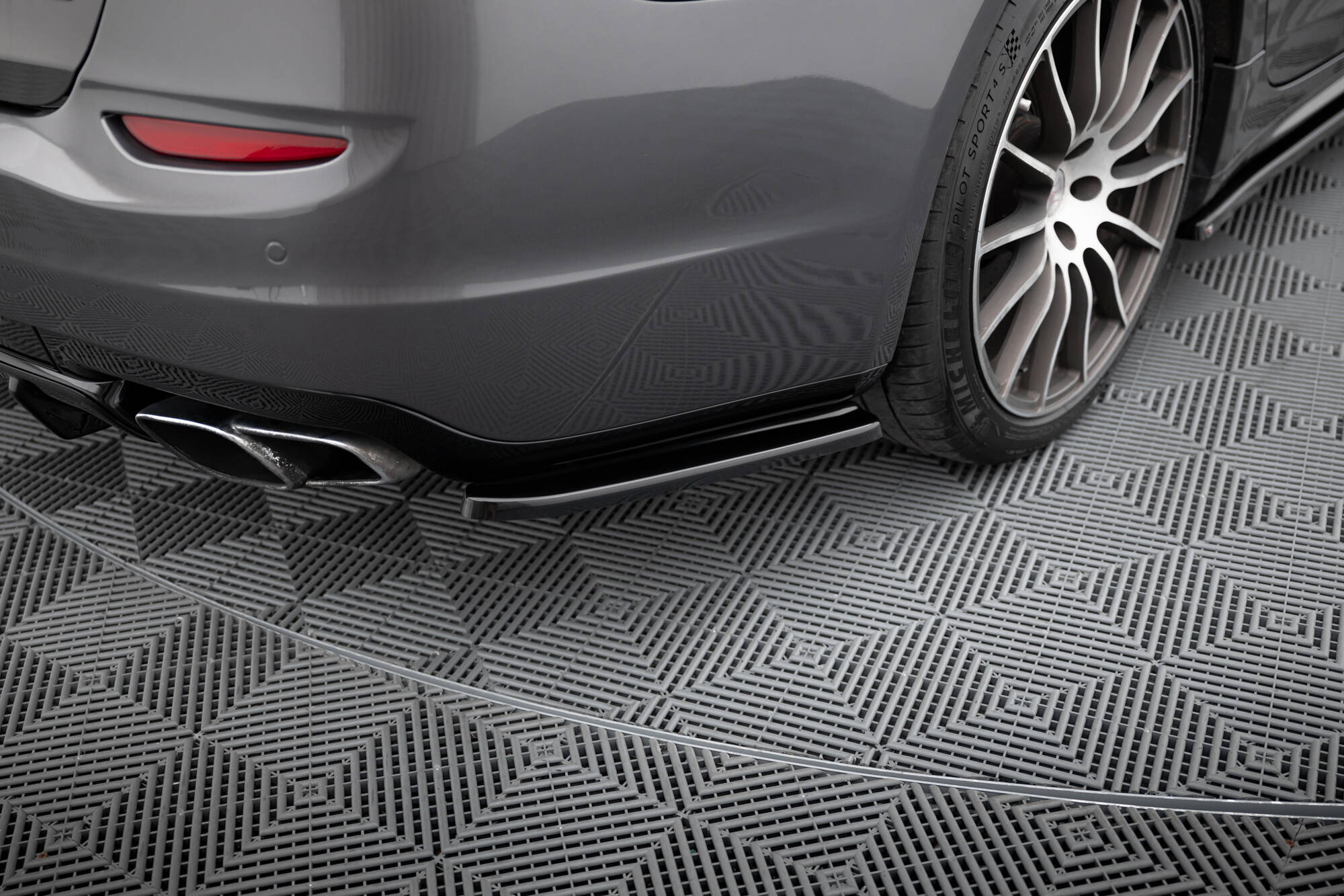Bakre Flaps Maserati Quattroporte Mk6