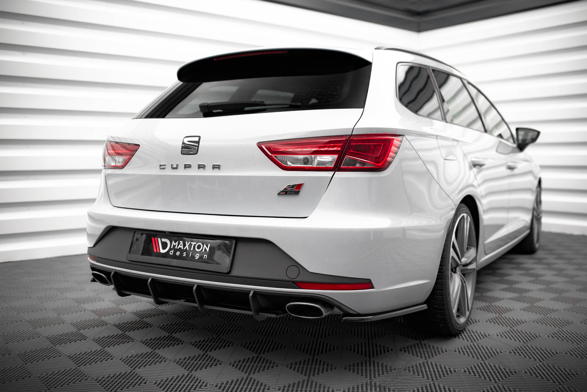 Bakre Flaps V.1 Boczne Seat Leon Cupra Sportstourer Mk3