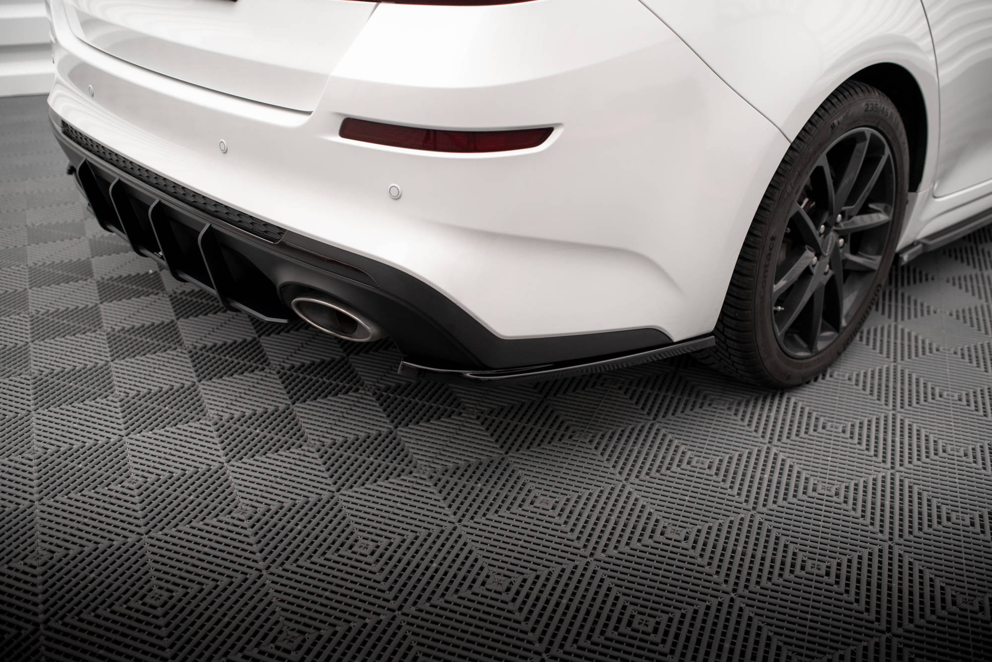 Bakre Flaps V.2 Kia Optima Mk4 Facelift