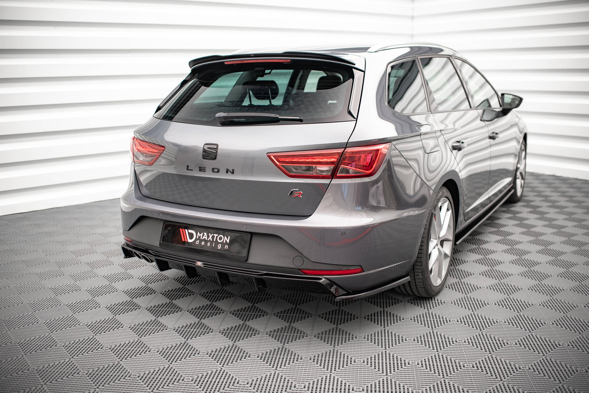 Bakre Flaps V.2 Seat Leon FR Sportstourer Mk3