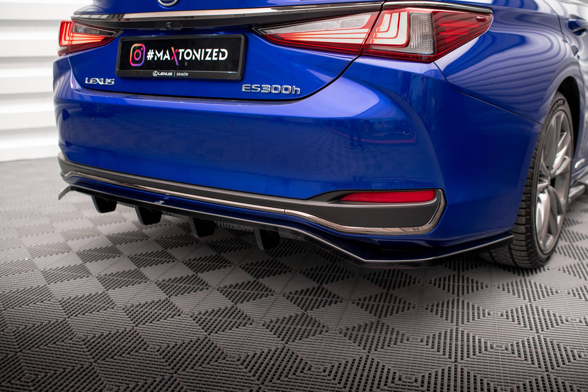 Diffuser Lexus ES F Sport Mk7