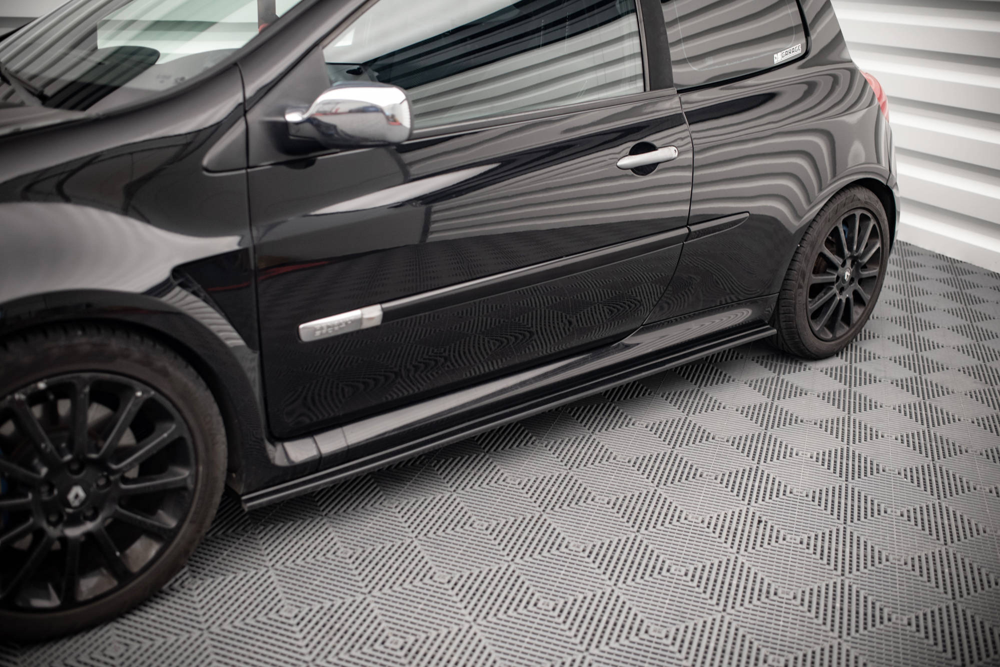 Sideskjørt Renault Clio MK3 RS