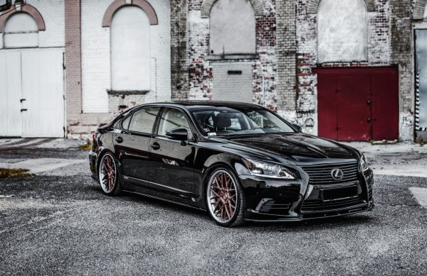 Sideskjørt Lexus LS Long Mk4 Facelift