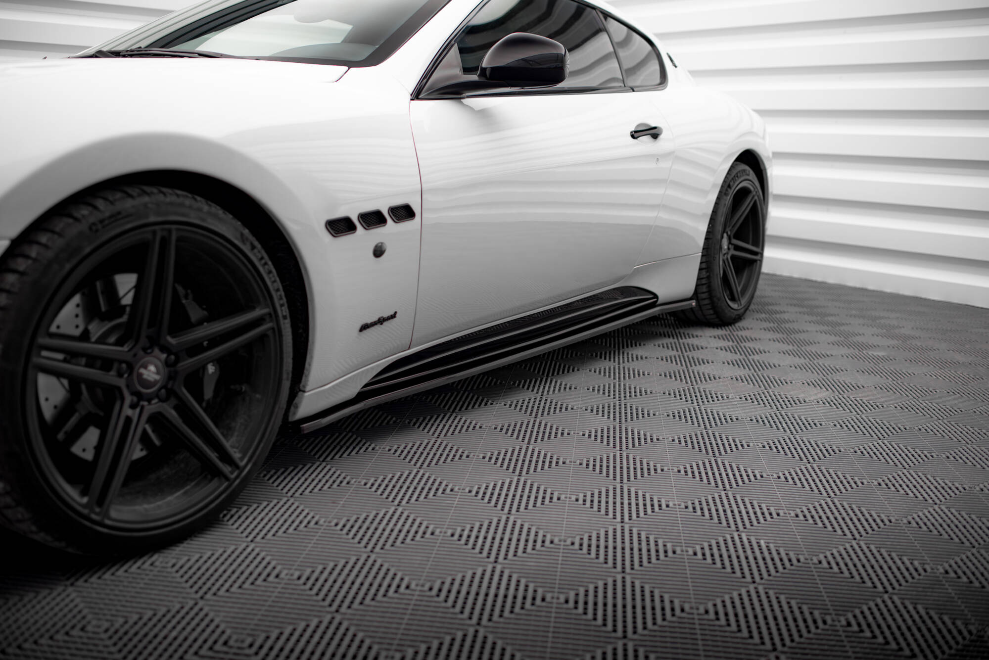 Sideskjørt Maserati Granturismo S Mk1