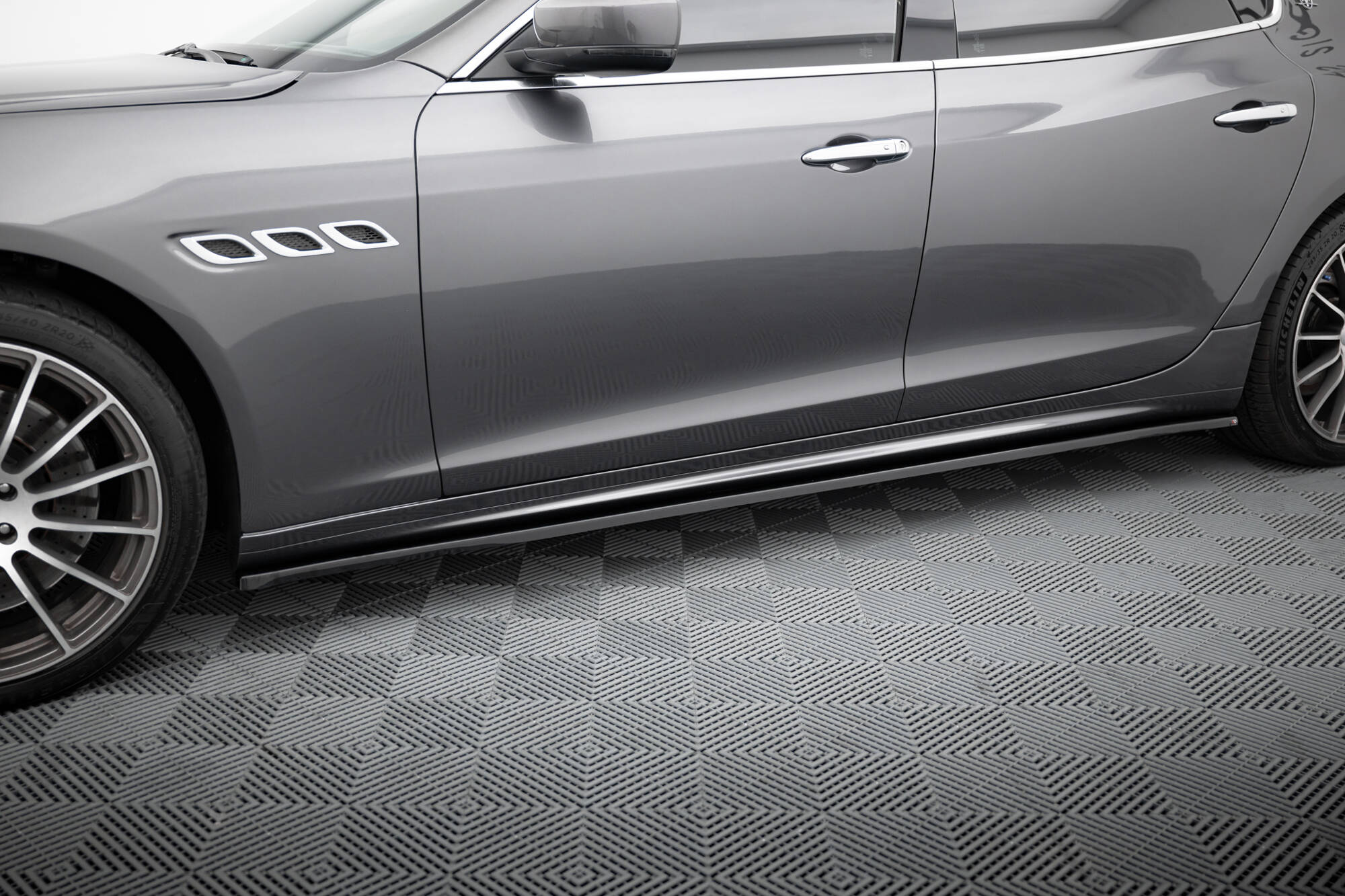 Sideskjørt Maserati Quattroporte Mk6