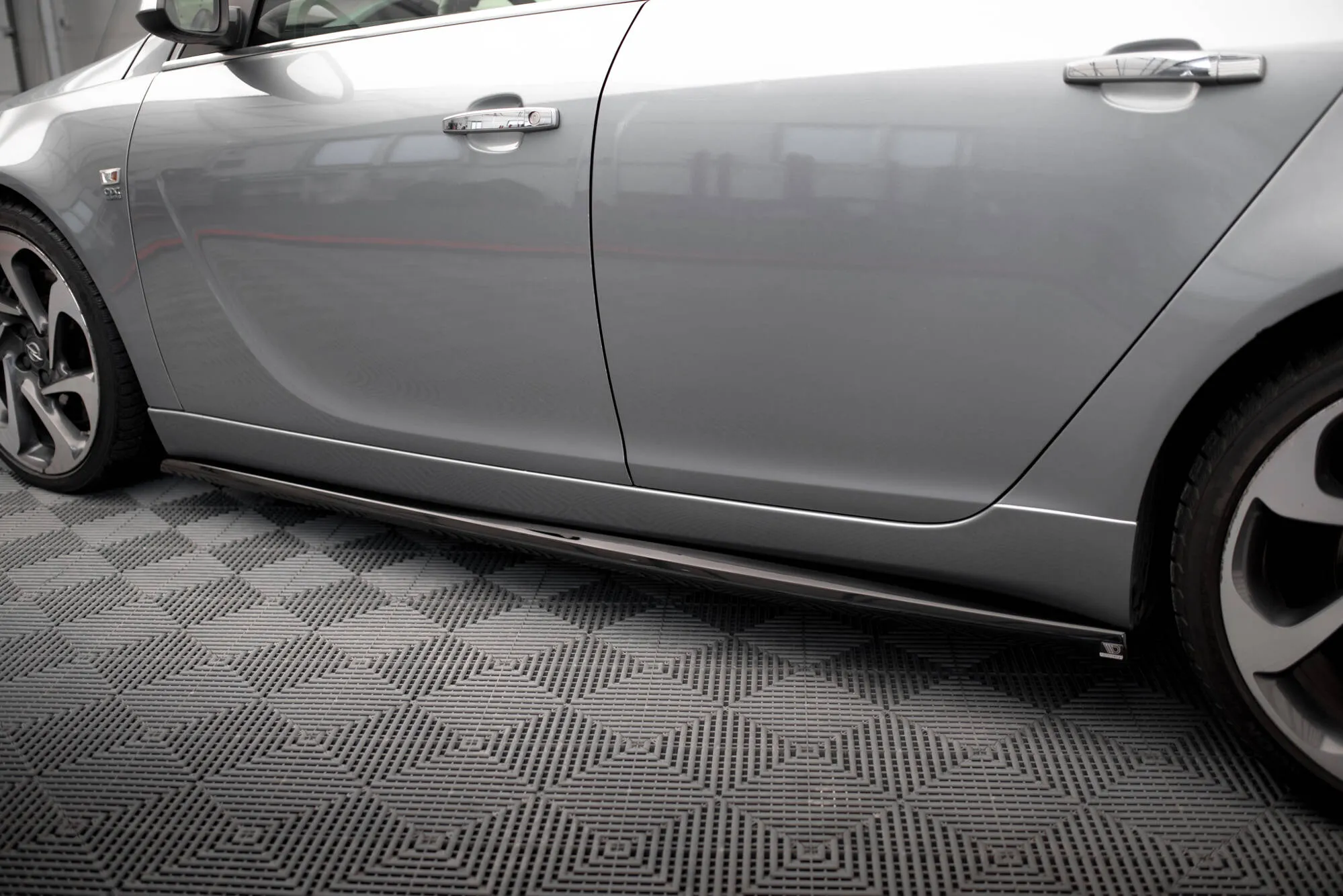 Sideskjørt Opel Insignia OPC-Line Mk1 - Bilde 2