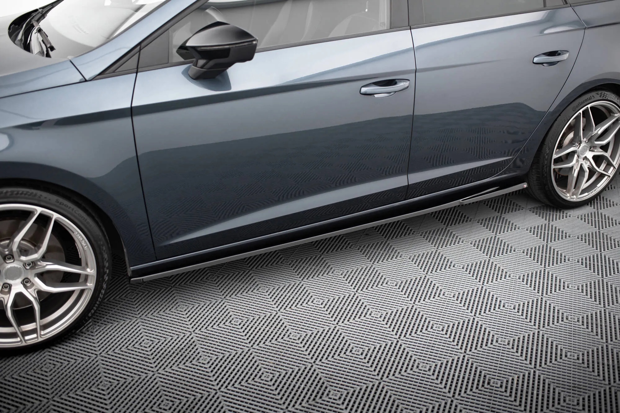 Sideskjørt V.5 Seat Leon Cupra / FR Mk3 / Mk3 Facelift