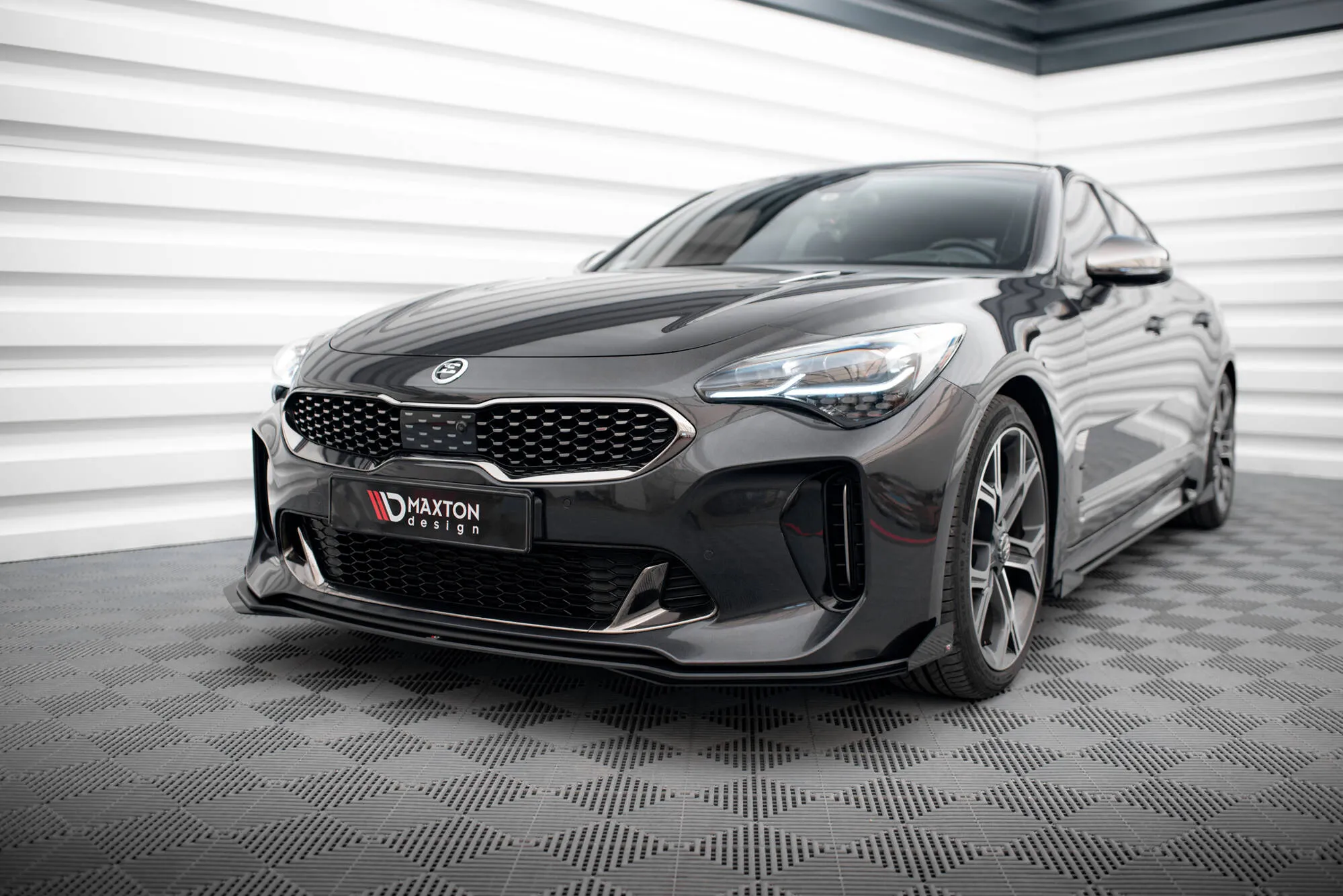 Frontleppe Street Pro Med Flaps Kia Stinger GT / GT-Line / Standard Mk1